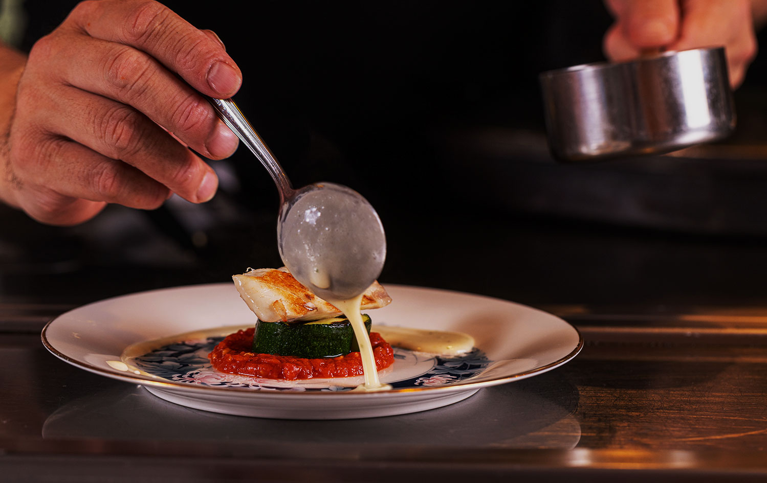 調理シーン・ソース